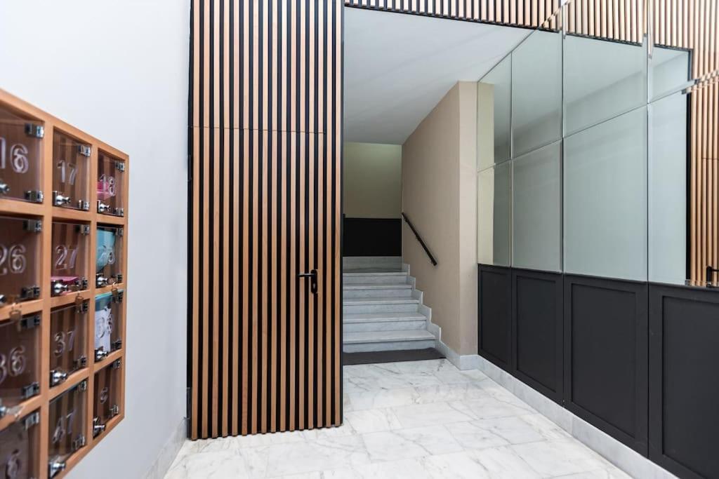 Appartement So Chic & Lumineux Avec Terrasse Ensoleillee Au Coeur De Maarif Quartier Palmier Avec Parking Pres De Tramway Et Restaurants Luigi Casablanca